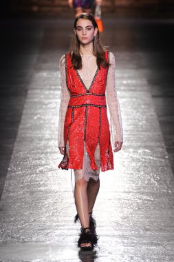 Emilio Pucci gösteri