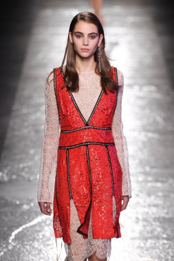 Emilio Pucci gösteri