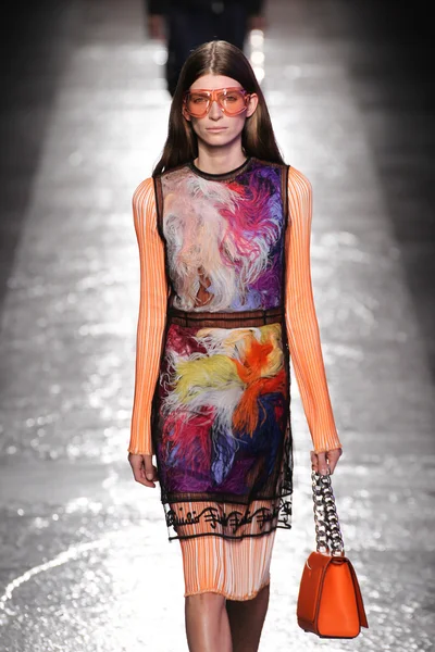 Emilio Pucci gösteri