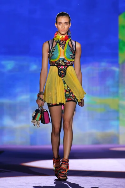 Dsquared2 pokaz mody — Zdjęcie stockowe