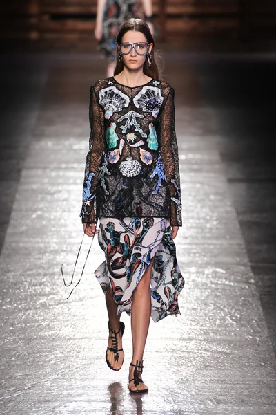 Emilio Pucci gösteri