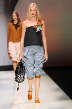 Emporio Armani gösteri