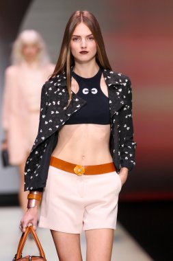 Emporio Armani gösteri