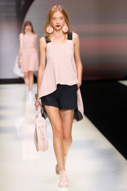 Emporio Armani gösteri