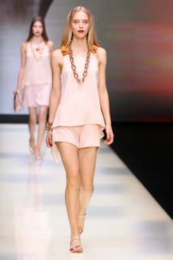 Emporio Armani gösteri