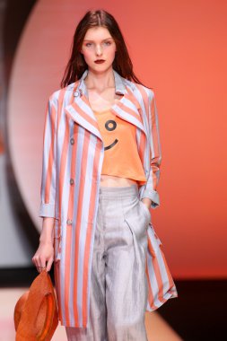 Emporio Armani gösteri