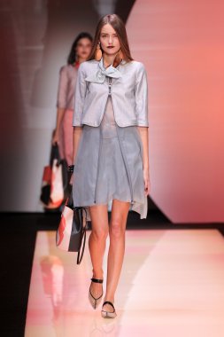 Emporio Armani gösteri