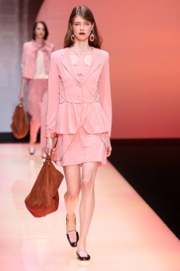 Emporio Armani gösteri