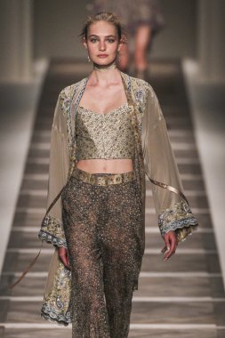 Etro defile