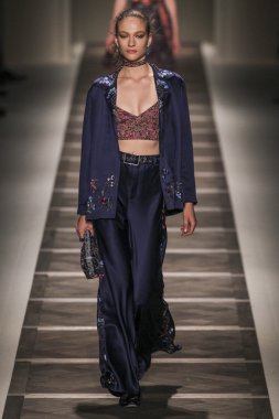 Etro defile