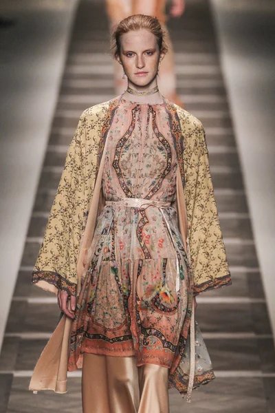 ETRO modeshow — Stockfoto