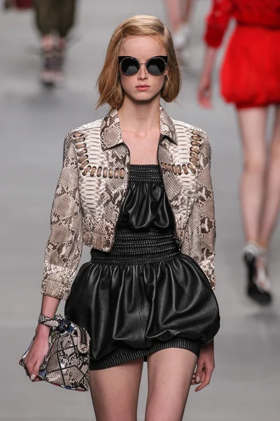 Fendi modeshow — Stockfoto