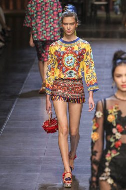 Dolce ve Gabbana gösterisi