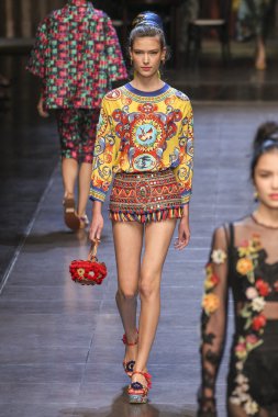 Dolce ve Gabbana gösterisi