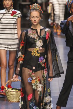 Dolce ve Gabbana gösterisi