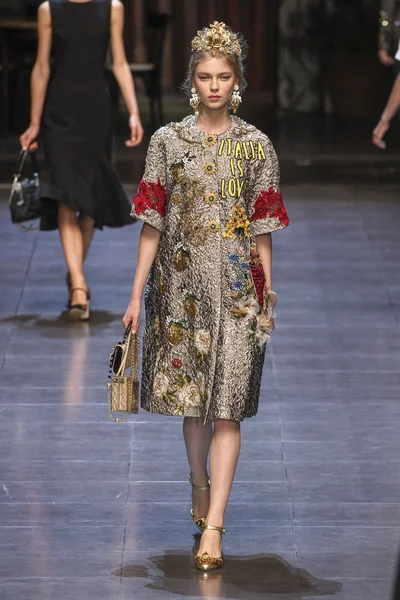 Dolce ve Gabbana gösterisi