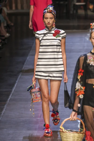 Dolce ve Gabbana gösterisi