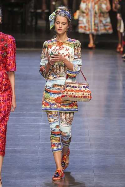 Dolce ve Gabbana gösterisi