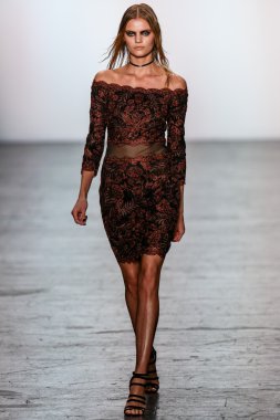 Tadashi Shoji 2016 Sonbaharı