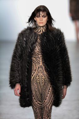 Tadashi Shoji 2016 Sonbaharı