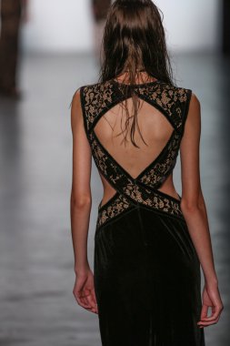 Tadashi Shoji 2016 Sonbaharı