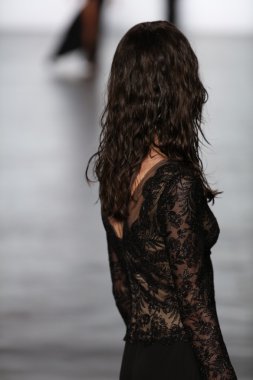 Tadashi Shoji 2016 Sonbaharı