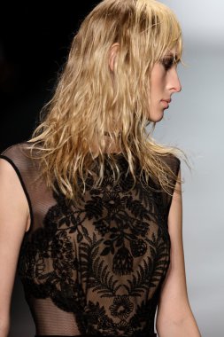 Tadashi Shoji 2016 Sonbaharı