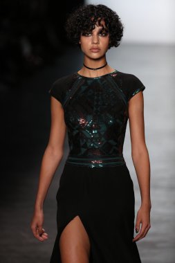 Tadashi Shoji 2016 Sonbaharı