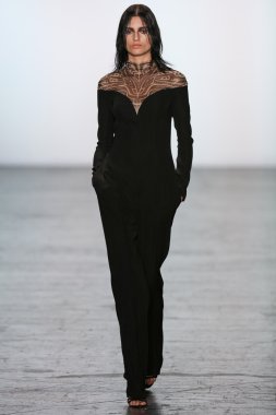 Tadashi Shoji 2016 Sonbaharı