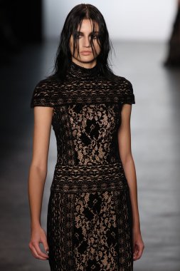 Tadashi Shoji 2016 Sonbaharı