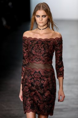 Tadashi Shoji 2016 Sonbaharı