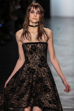 Tadashi Shoji 2016 Sonbaharı