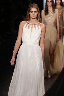 Tadashi Shoji 2016 Sonbaharı