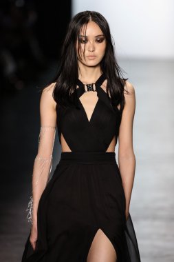 Tadashi Shoji 2016 Sonbaharı