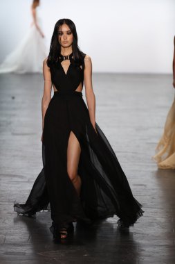 Tadashi Shoji 2016 Sonbaharı