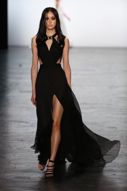 Tadashi Shoji 2016 Sonbaharı