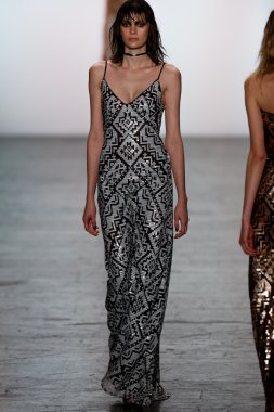 Tadashi Shoji 2016 Sonbaharı