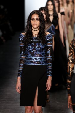 Tadashi Shoji 2016 Sonbaharı