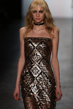 Tadashi Shoji 2016 Sonbaharı