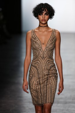 Tadashi Shoji 2016 Sonbaharı