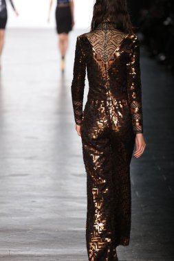 Tadashi Shoji 2016 Sonbaharı