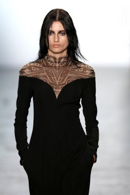 Tadashi Shoji 2016 Sonbaharı