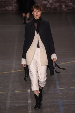 John Galliano gösteri