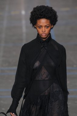 John Galliano gösteri