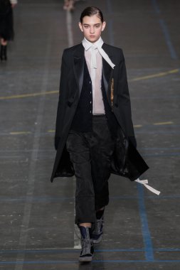 John Galliano gösteri