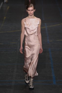 John Galliano gösteri