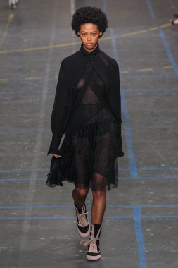 John Galliano gösteri