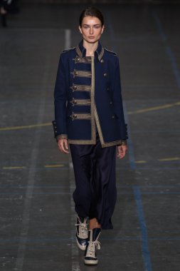 John Galliano gösteri