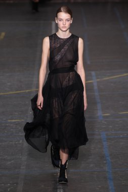 John Galliano gösteri