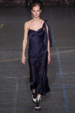 John Galliano gösteri